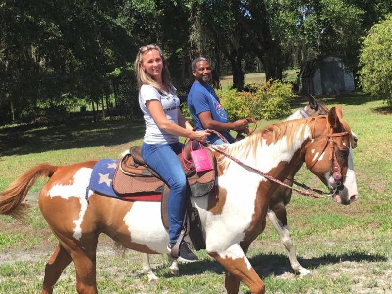 Horseback ride duo